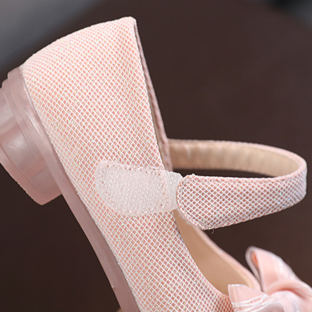 Blushing Beauty: Pink and Gold Shoe