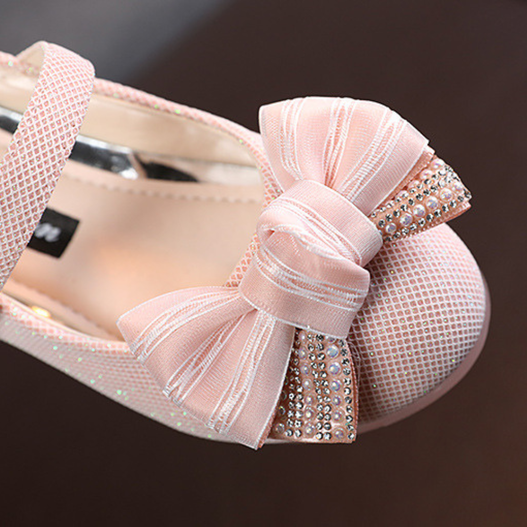 Blushing Beauty: Pink and Gold Shoe